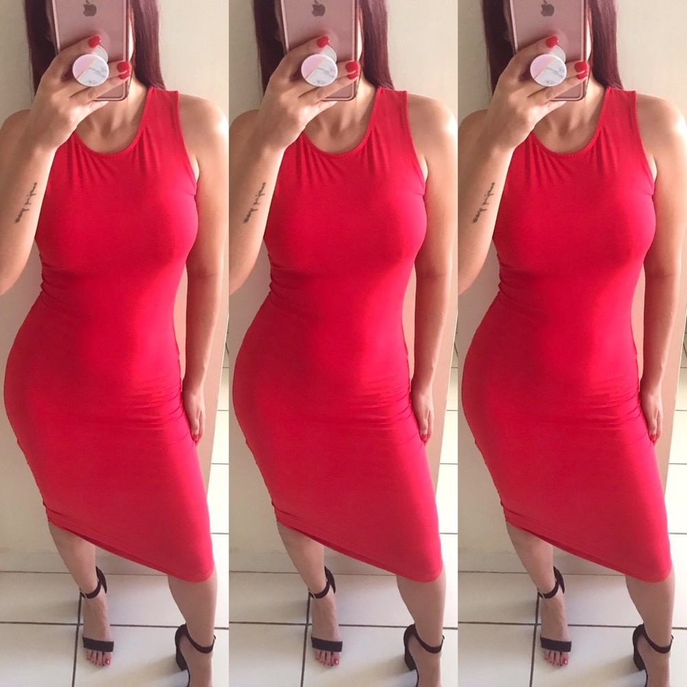 ‘VIXEN’ Sleeveless Midi | Red